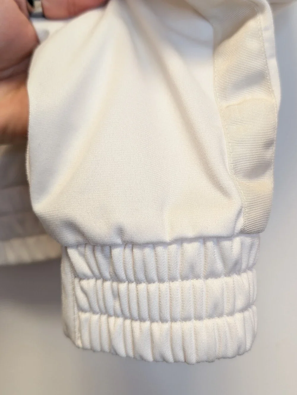 Alo Yoga Ivory Cropped Bomber Full Zip Jacket Athleisure